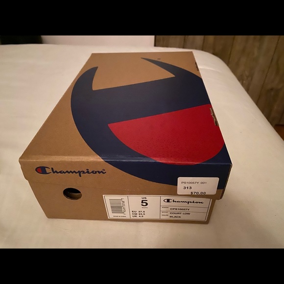 Champiom shoes - Picture 2 of 5